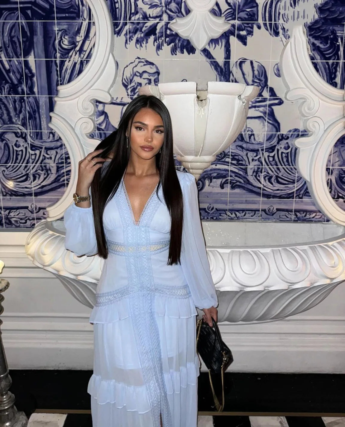 Elegant long dress with ruffles